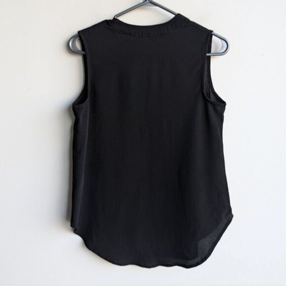 Kenar Black Sleeveless Blouse - Picture 3 of 5